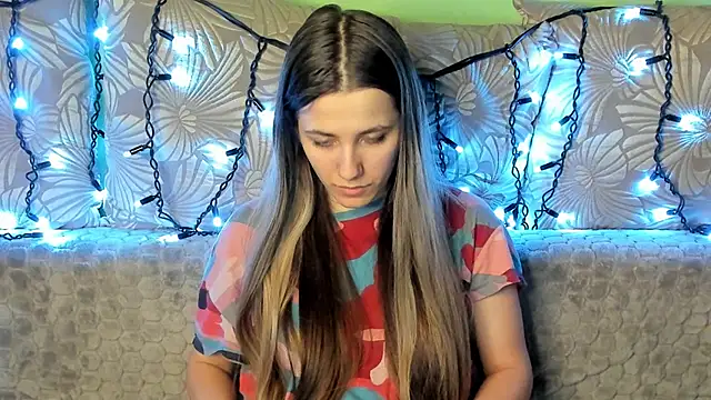 MaggieCake online show from 02.16.25