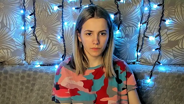 MaggieCake online show from 03.14.25