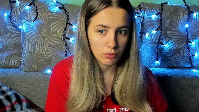 MaggieCake online show from 10.30.25