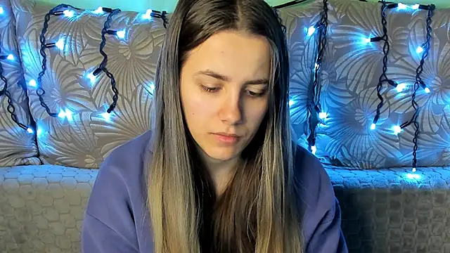 Snapshot of MaggieCake chatting on 02.06.26 MaggieCake online show from 02.06.26