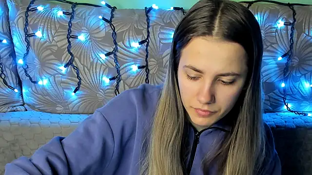 Snapshot of MaggieCake chatting on 02.08.26 MaggieCake online show from 02.08.26