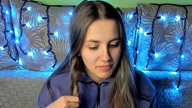 Snapshot of MaggieCake chatting on 02.10.26 MaggieCake online show from 02.10.26