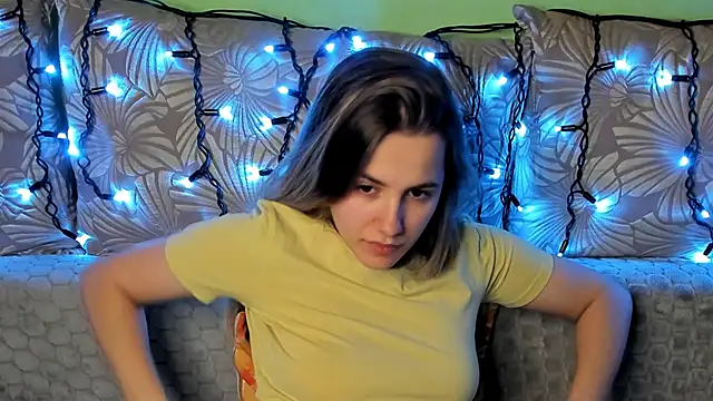 Snapshot of MaggieCake chatting on 02.14.26 MaggieCake online show from 02.14.26