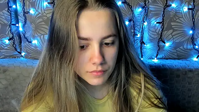 Snapshot of MaggieCake chatting on 02.15.26 MaggieCake online show from 02.15.26