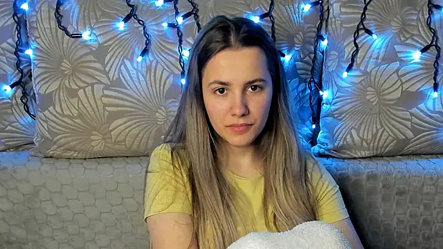 Snapshot of MaggieCake chatting on 02.15.26 MaggieCake online show from 02.15.26