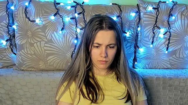 Snapshot of MaggieCake chatting on 02.17.26 MaggieCake online show from 02.17.26