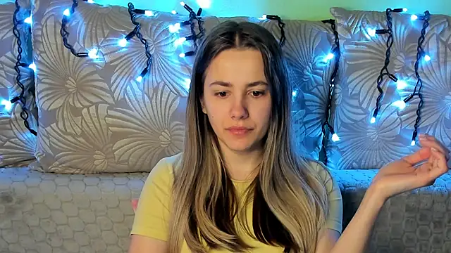 Snapshot of MaggieCake chatting on 02.21.26 MaggieCake online show from 02.21.26