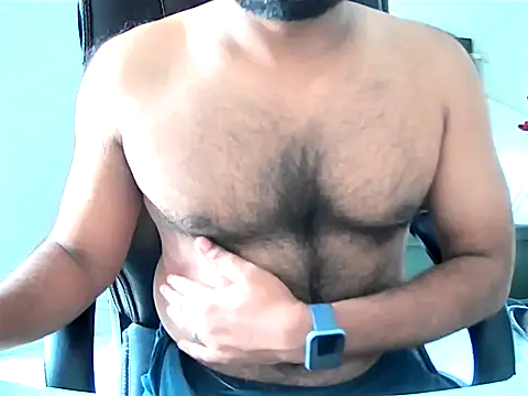 Snapshot of VINU26BLR chatting on 11.12.25 VINU26BLR online show from 11.12.25