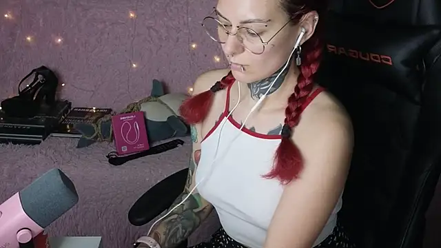 Ginger Stay online show from 09.17.25