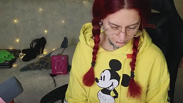 Ginger Stay online show from 10.30.25