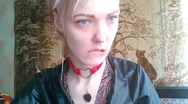 Snapshot of WildMissNiks chatting on 02.08.25 WildMissNiks online show from 02.08.25