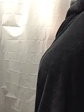 Snapshot of 69RIPsta69 chatting on 02.21.25 69RIPsta69 online show from 02.21.25