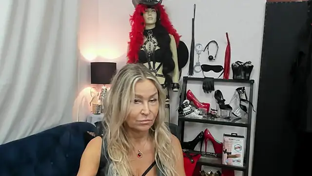 crystaLUX online show from 09.22.25