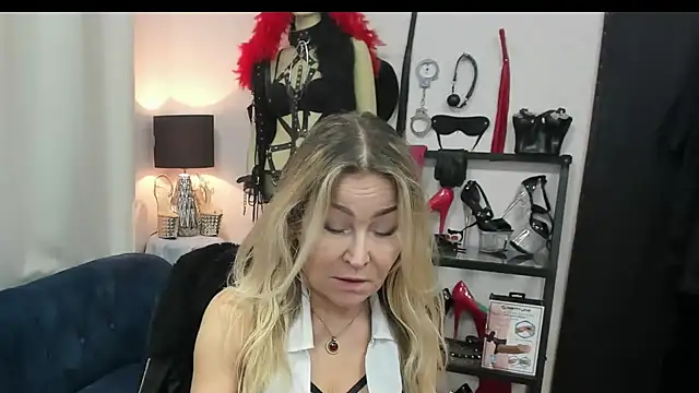 crystaLUX online show from 03.17.26