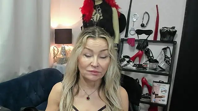 crystaLUX online show from 04.17.26