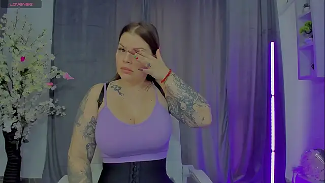 Raven Luna online show from 01.10.25