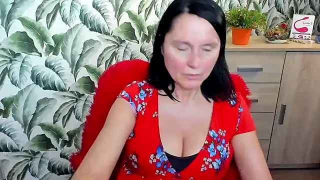 Snapshot of Ellennaughty chatting on 02.18.25 Ellennaughty online show from 02.18.25