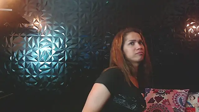 PINK  LOLA1 online show from 11.19.25