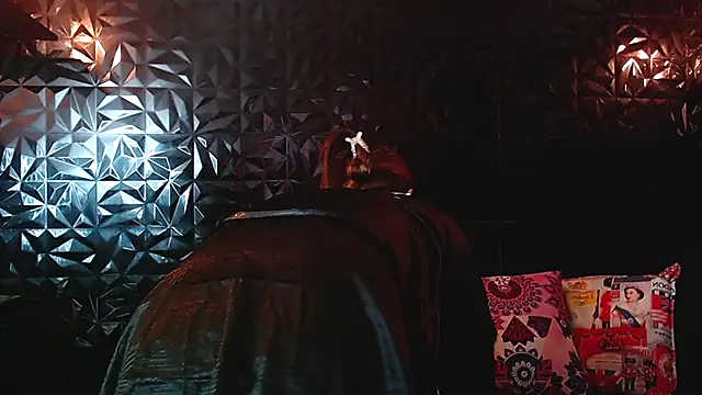 PINK  LOLA1 online show from 12.18.25