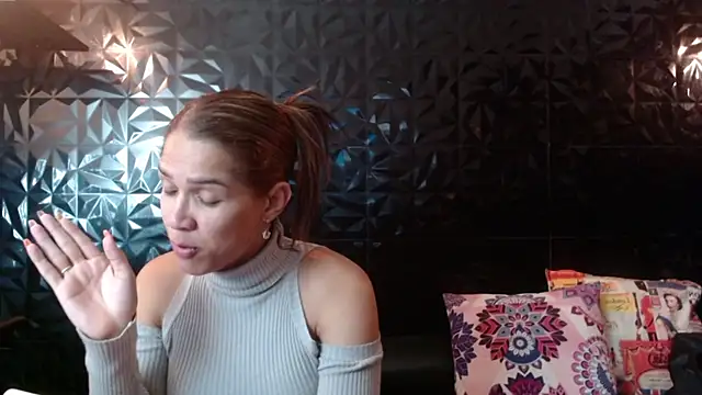 PINK  LOLA1 online show from 02.20.26