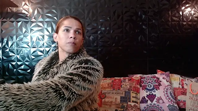 PINK  LOLA1 online show from 02.26.26