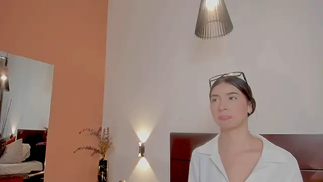 Snapshot of Christy_Sea chatting on 02.13.25 Christy Sea online show from 02.13.25