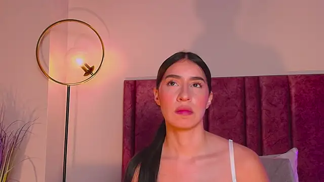 Snapshot of Christy_Sea chatting on 11.13.25 Christy Sea online show from 11.13.25