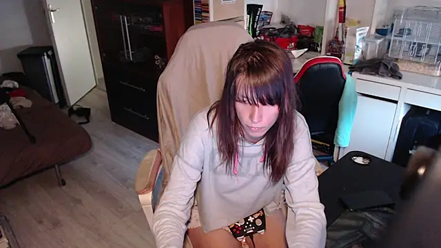 Snapshot of missthon0 chatting on 05.31.26 missthon0 online show from 05.31.26