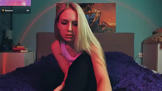 Snapshot of Linda_Roxy chatting on 01.26.25 Linda Roxy online show from 01.26.25