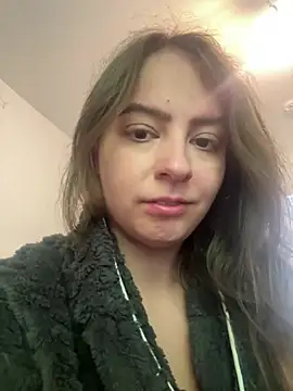 Snapshot of eleonoree chatting on 04.28.26 eleonoree online show from 04.28.26