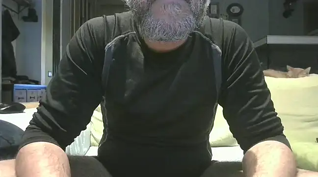 Snapshot of naked_bear chatting on 12.09.24 naked bear online show from 12.09.24