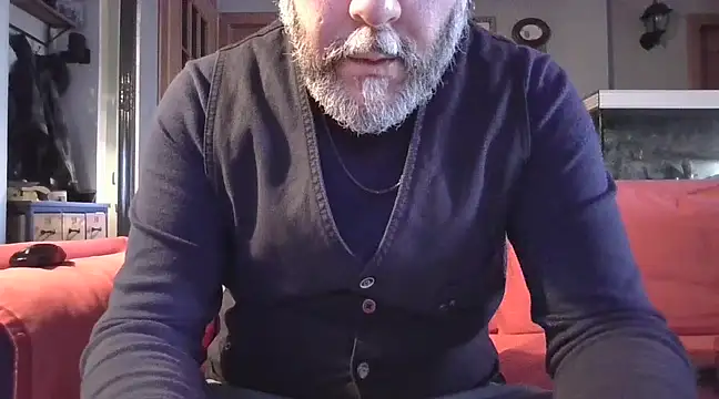 Snapshot of naked_bear chatting on 02.28.25 naked bear online show from 02.28.25