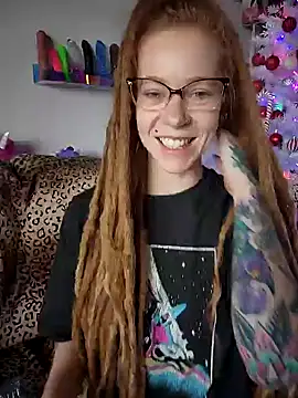 Snapshot of LucidLucy chatting on 12.08.24 LucidLucy online show from 12.08.24