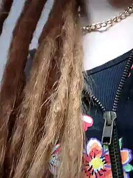 Snapshot of LucidLucy chatting on 01.19.25 LucidLucy online show from 01.19.25