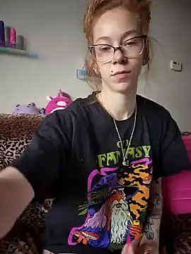 Snapshot of LucidLucy chatting on 01.29.25 LucidLucy online show from 01.29.25