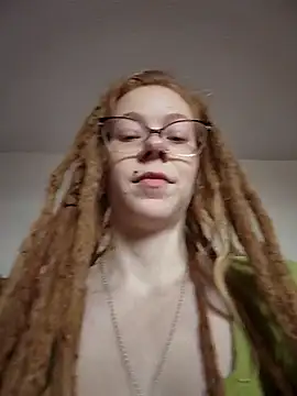 Snapshot of LucidLucy chatting on 03.13.25 LucidLucy online show from 03.13.25