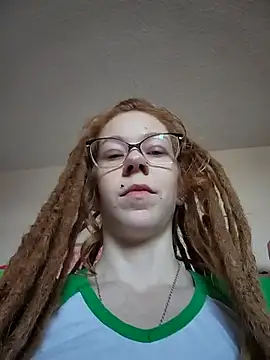 Snapshot of LucidLucy chatting on 03.17.25 LucidLucy online show from 03.17.25