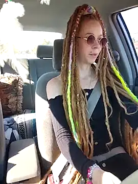 Snapshot of LucidLucy chatting on 10.06.25 LucidLucy online show from 10.06.25