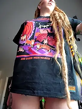 Snapshot of LucidLucy chatting on 10.28.25 LucidLucy online show from 10.28.25