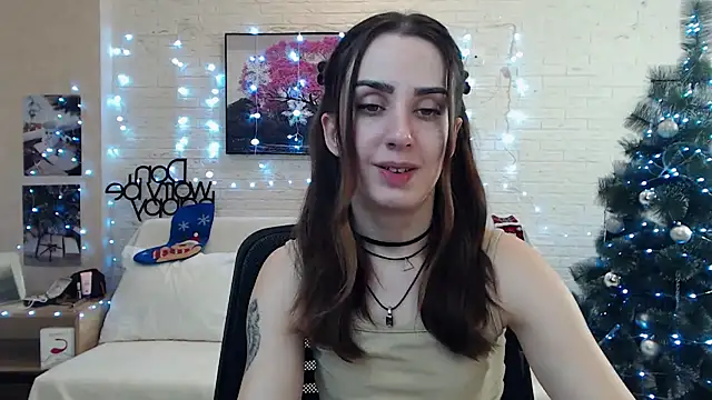 Snapshot of FranceskoJones chatting on 12.23.24 FranceskoJones online show from 12.23.24