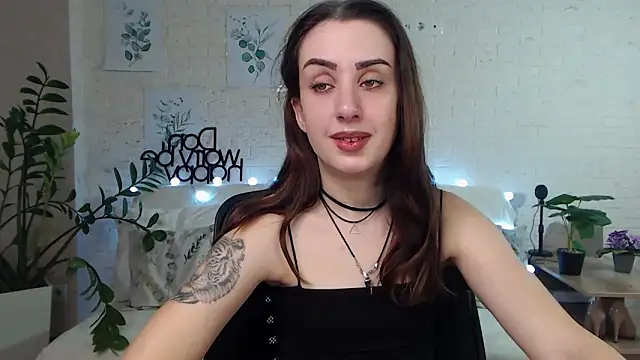 Snapshot of FranceskoJones chatting on 01.18.25 FranceskoJones online show from 01.18.25
