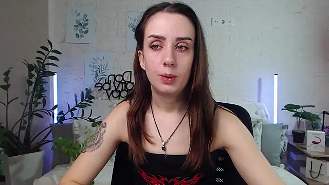 Snapshot of FranceskoJones chatting on 01.29.25 FranceskoJones online show from 01.29.25