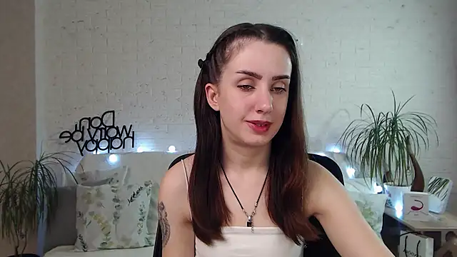 Snapshot of FranceskoJones chatting on 02.08.25 FranceskoJones online show from 02.08.25