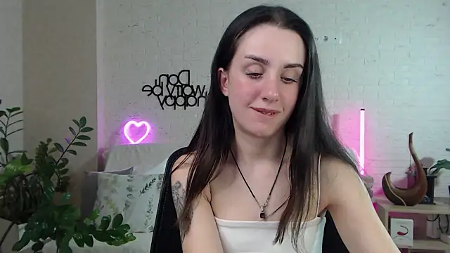 Snapshot of FranceskoJones chatting on 03.04.25 FranceskoJones online show from 03.04.25