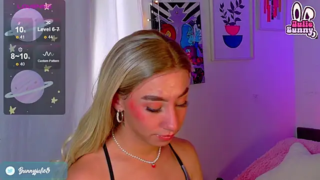 Snapshot of Littlebunny21 chatting on 03.09.25 Littlebunny21 online show from 03.09.25