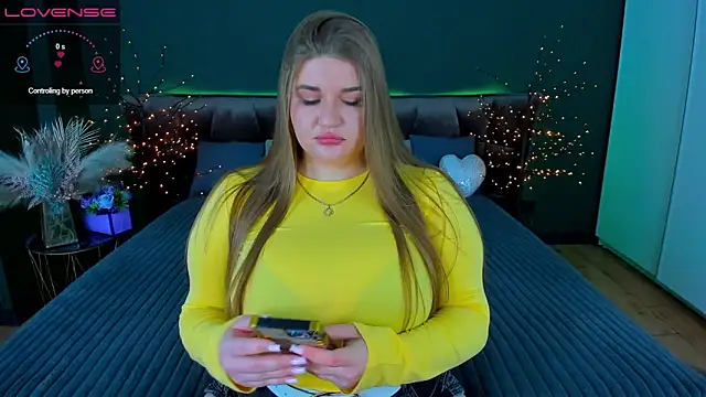 Snapshot of Adele_sugar chatting on 02.01.26 Adele sugar online show from 02.01.26