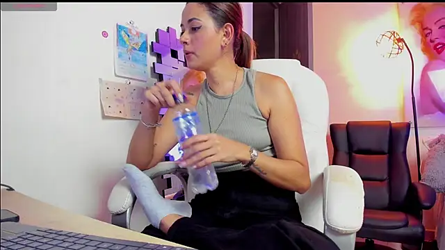 KimberlySaen online show from 02.28.26