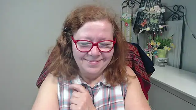 Snapshot of Adelewildx chatting on 10.30.25 Adelewildx online show from 10.30.25