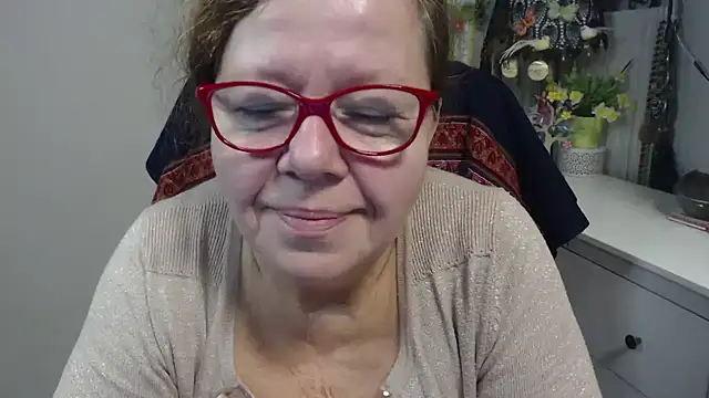 Snapshot of Adelewildx chatting on 11.12.25 Adelewildx online show from 11.12.25