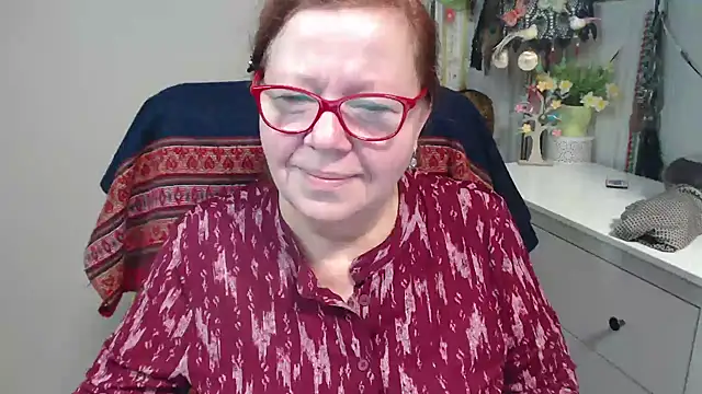 Snapshot of Adelewildx chatting on 11.18.25 Adelewildx online show from 11.18.25